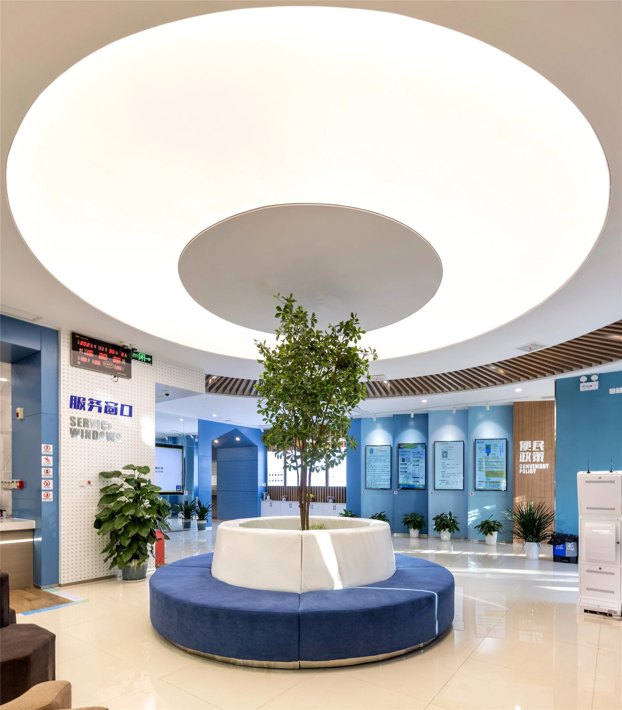 【案例賞析】武漢市車都天然氣營(yíng)業(yè)廳完工實(shí)景展示，開(kāi)放多元，活力共享！(圖9)