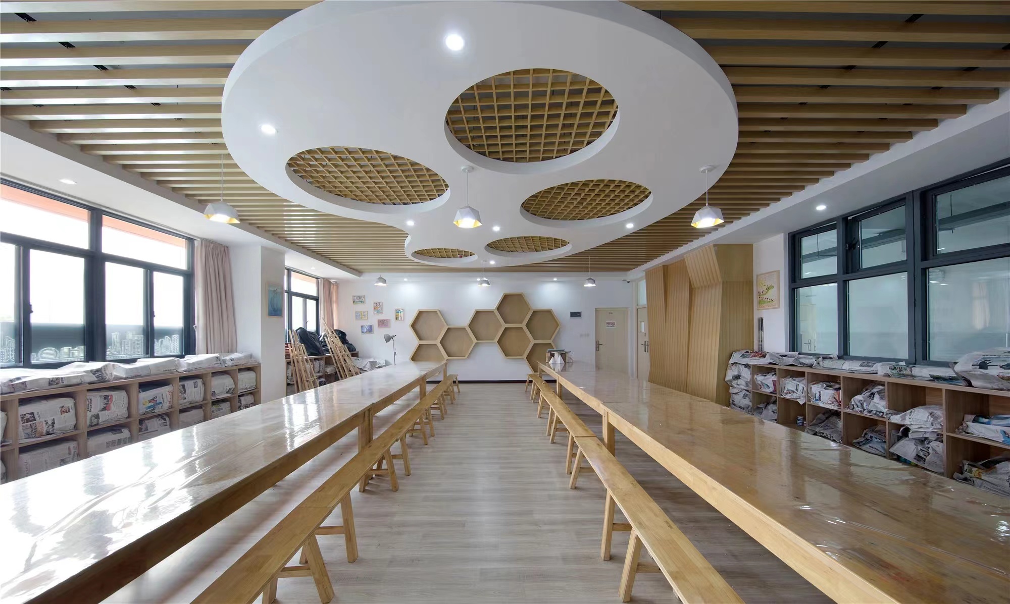 【學(xué)校案例】今泰裝飾在武漢市先后完成了與紅領(lǐng)巾學(xué)校6個(gè)校區(qū)的項(xiàng)目交付！(圖6)