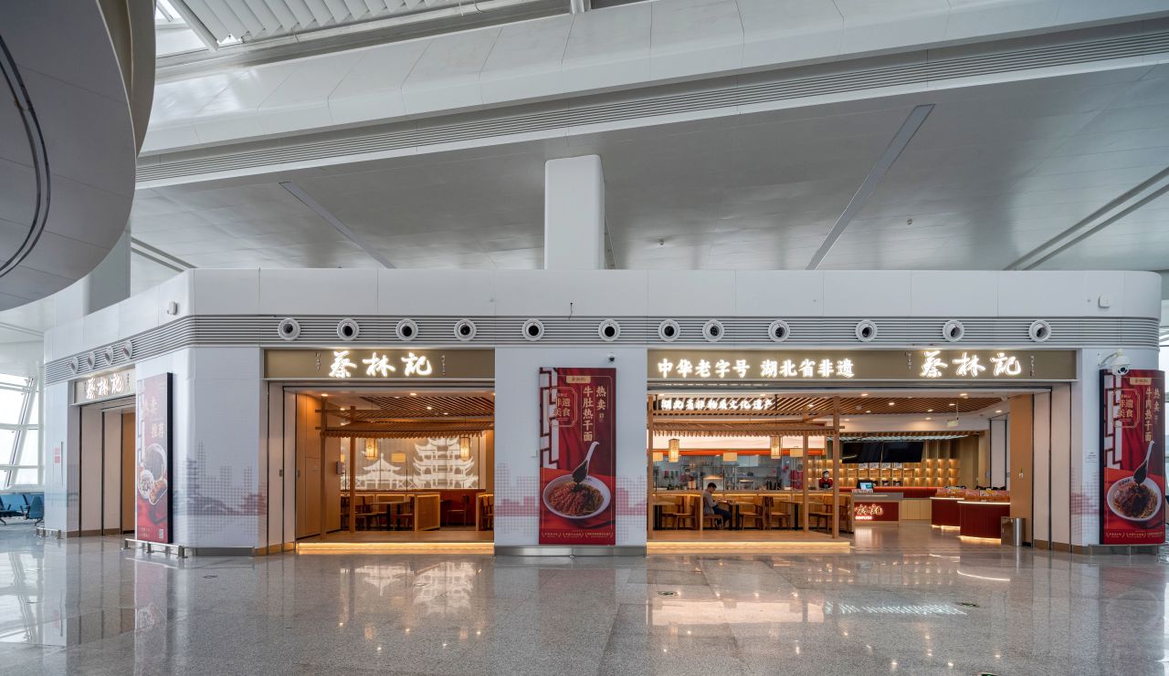 武漢天河機(jī)場T2航站第五標(biāo)段精裝修項(xiàng)目(圖6) 武漢天河機(jī)場T2航站第五標(biāo)段精裝修項(xiàng)目(圖6)